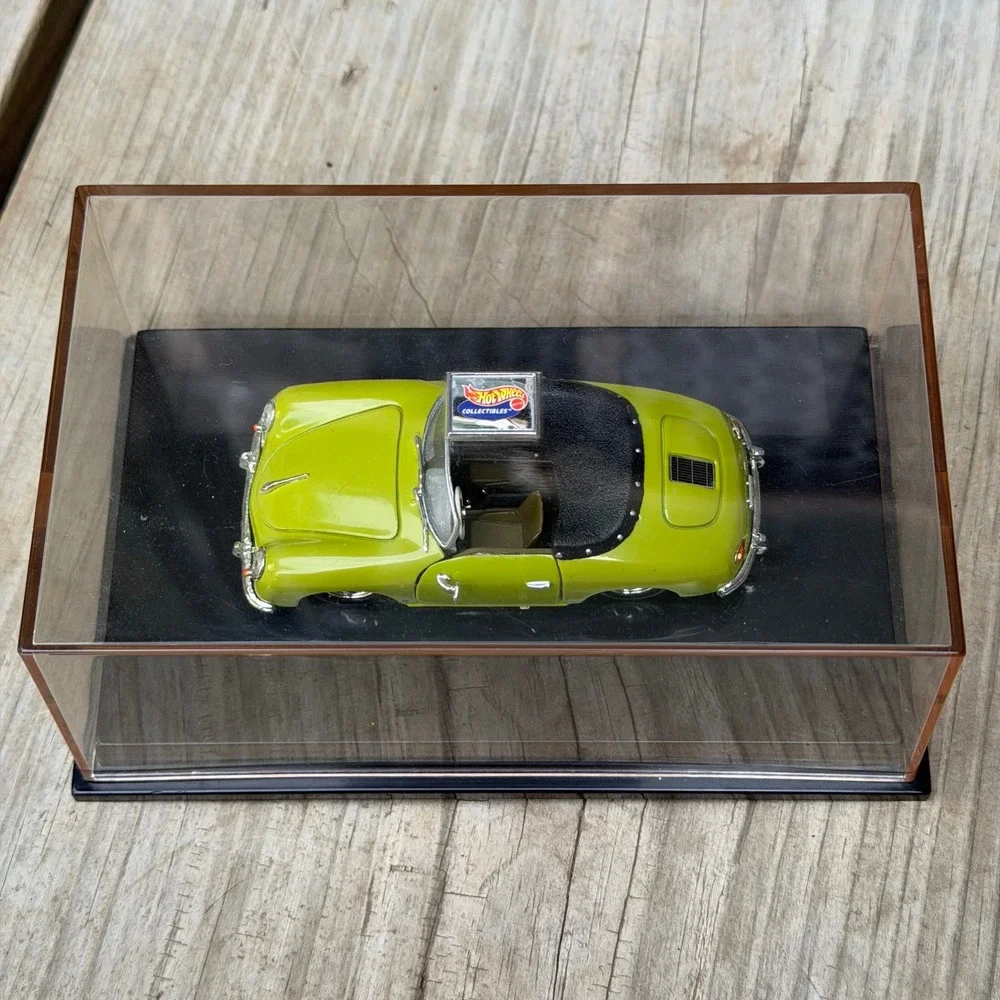 Hot Wheels Collectibles 1959 Porsche 356 Speedster Green 1:43 Diecast Model Car